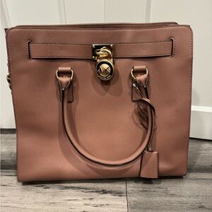 Michael Kors - Mauve Tote Bag 
Medium - barely used